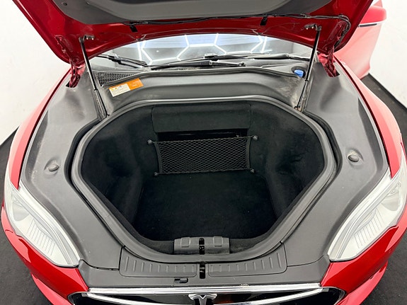 Tesla Model S 4 of 21