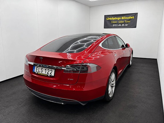Tesla Model S 5 of 21