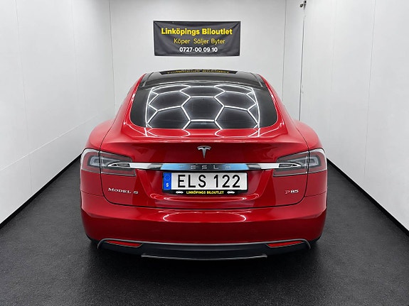 Tesla Model S 7 of 21