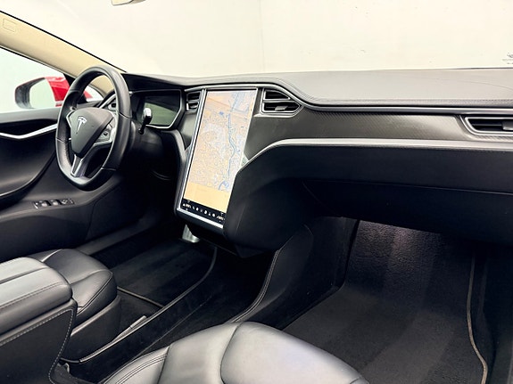 Tesla Model S 18 of 21