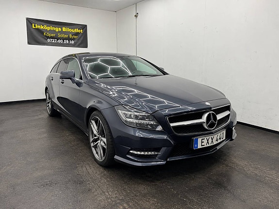 Mercedes-Benz CLS350 2 of 21
