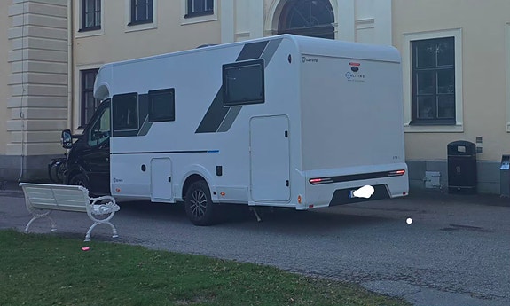 Ford Hyr Sun Living S 75SL 3 of 5