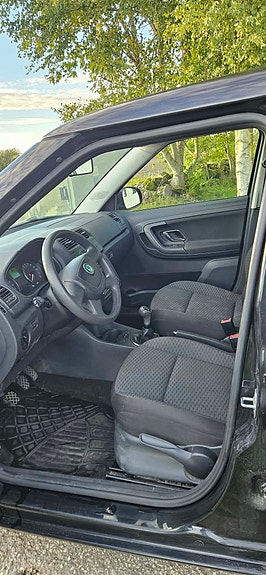 Skoda Fabia 4 of 7
