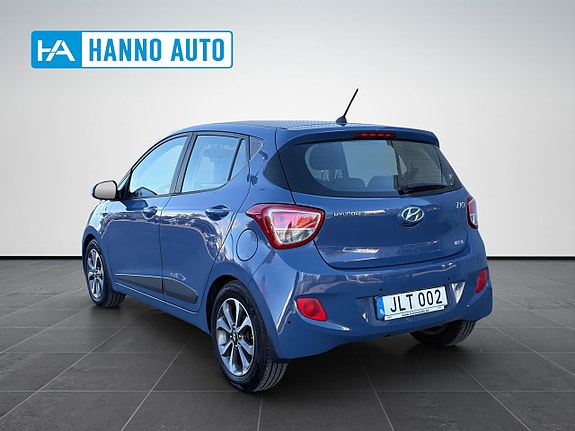 Hyundai i10 3 of 30