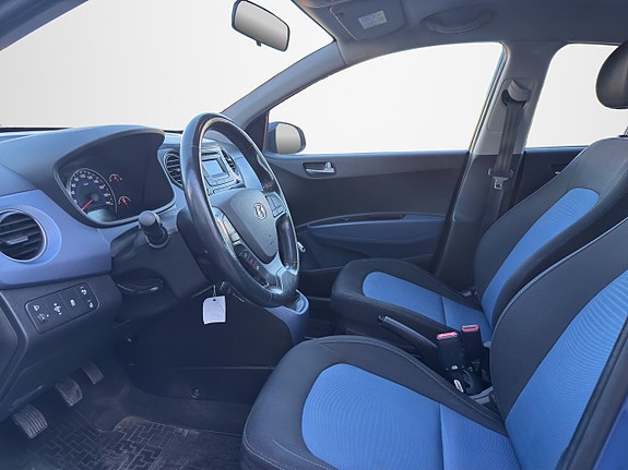 Hyundai i10 11 of 30