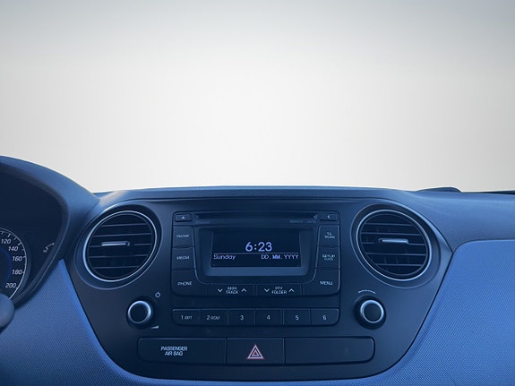 Hyundai i10 27 of 30
