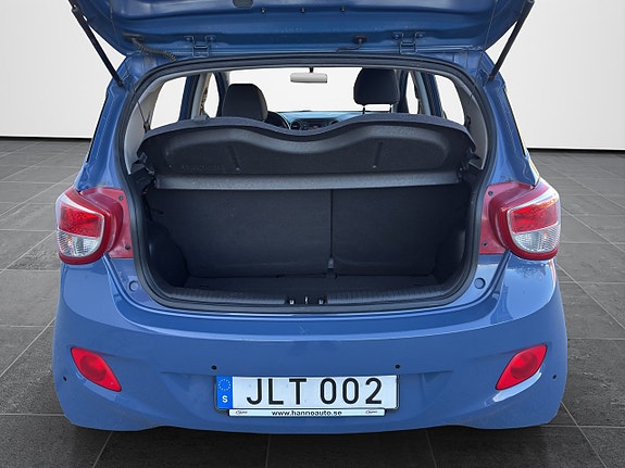 Hyundai i10 17 of 30