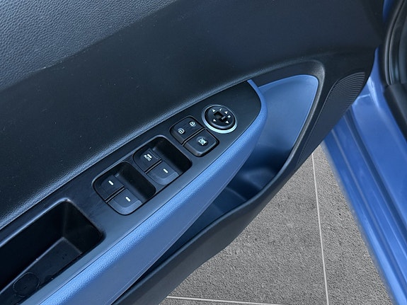 Hyundai i10 30 of 30