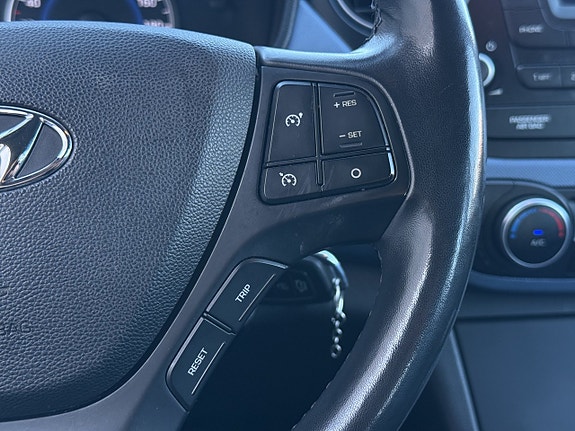 Hyundai i10 21 of 30