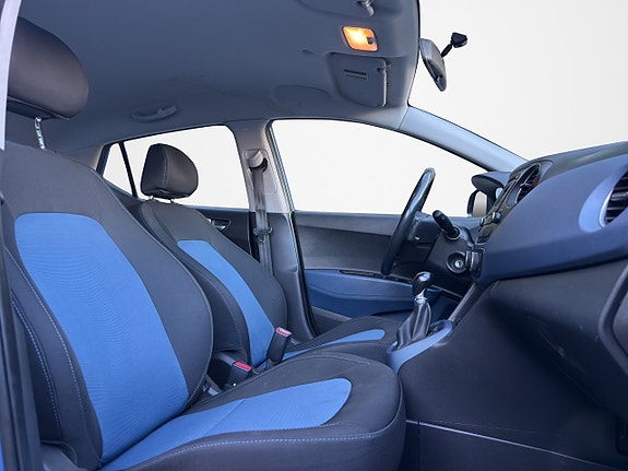 Hyundai i10 14 of 30