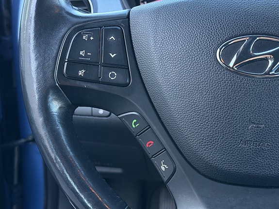 Hyundai i10 20 of 30