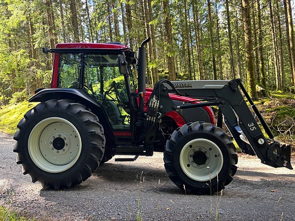 Valtra A72 lastare skogshytt i nyskick 2 of 12