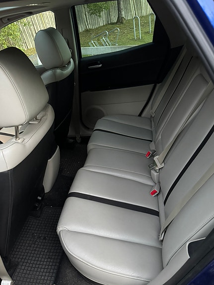 Mazda CX-7 7 of 9