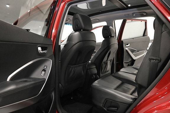 Hyundai Grand Santa Fe 18 of 30