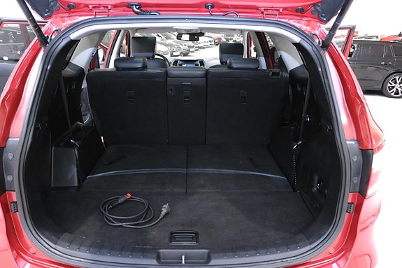 Hyundai Grand Santa Fe 23 of 30