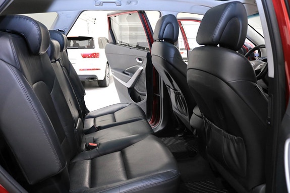 Hyundai Grand Santa Fe 19 of 30