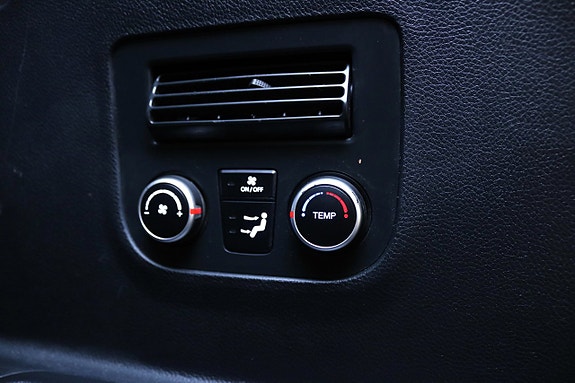 Hyundai Grand Santa Fe 25 of 30