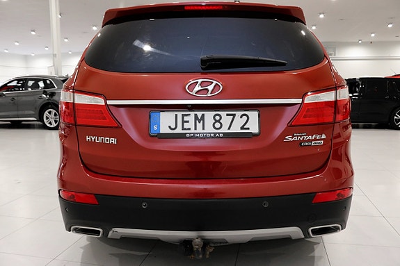 Hyundai Grand Santa Fe 5 of 30