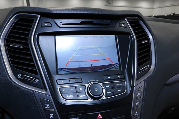Hyundai Grand Santa Fe 29 of 30