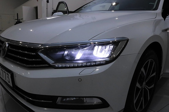 Volkswagen Passat 8 of 28