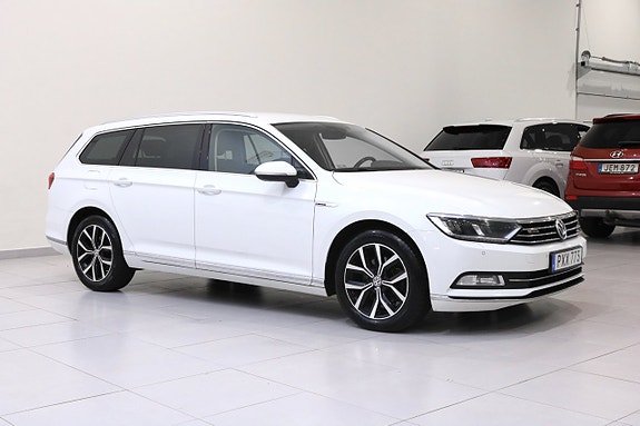Volkswagen Passat 3 of 28