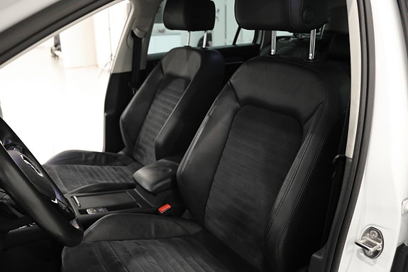 Volkswagen Passat 14 of 28