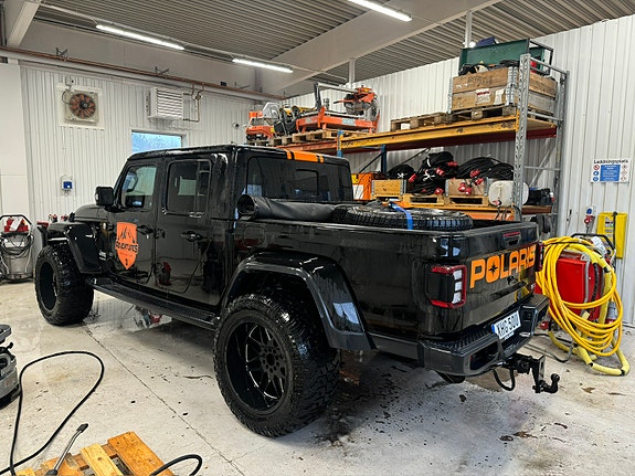Jeep Gladiator 11 of 11