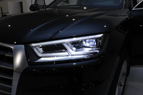 Audi Q5 12 of 28