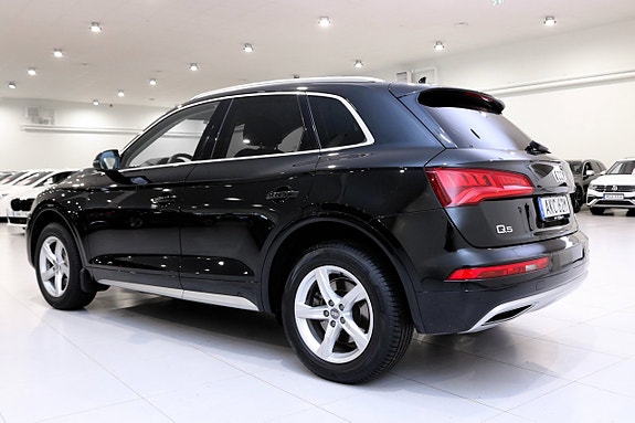 Audi Q5 6 of 28