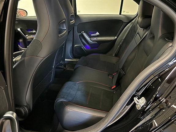 Mercedes-Benz A250 e 29 of 30