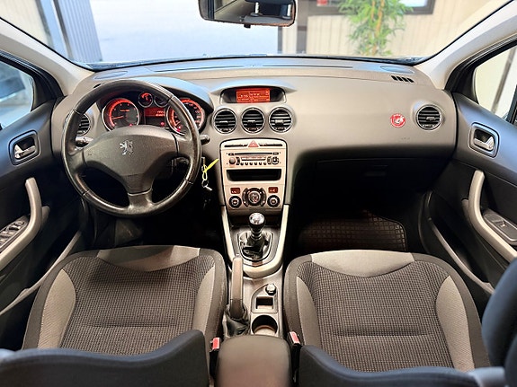 Peugeot 308 14 of 15