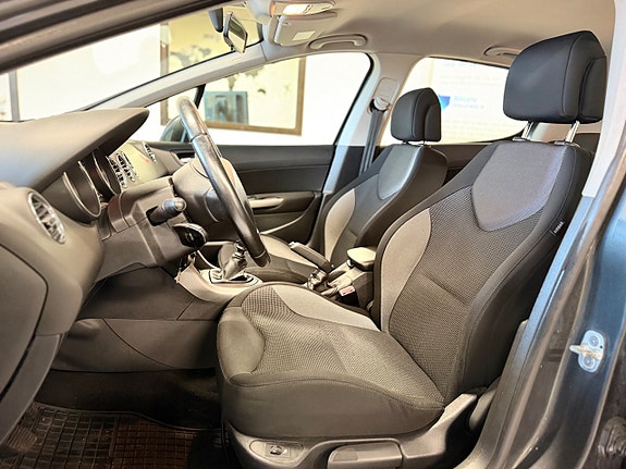 Peugeot 308 9 of 15