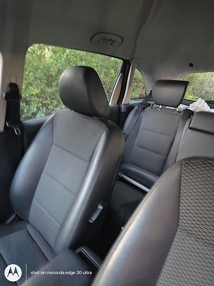 Mercedes-Benz B180 15 of 15