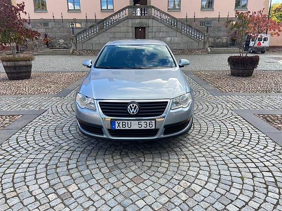 Volkswagen Passat 7 of 12