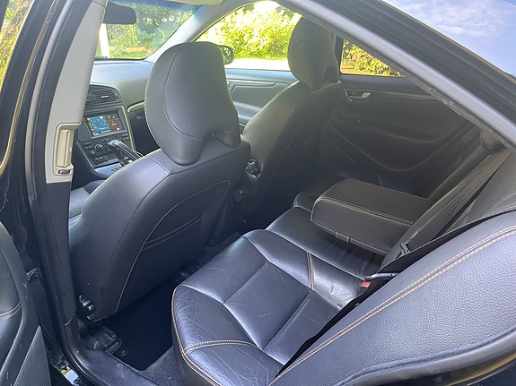 Volvo S60 8 of 11