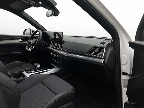 Audi Q5 12 of 28