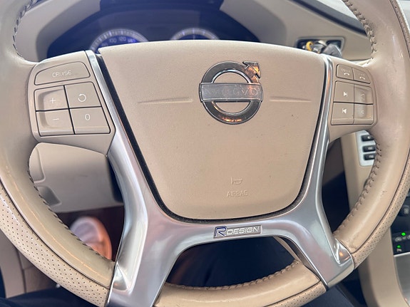 Volvo V70 24 of 27