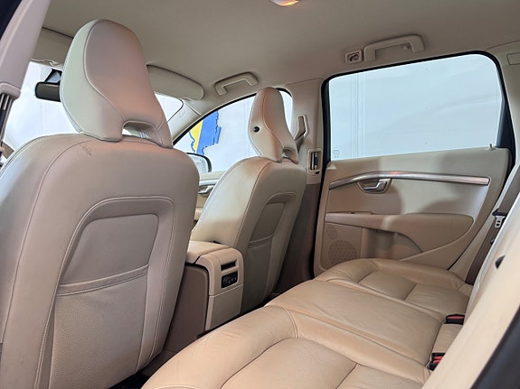 Volvo V70 14 of 27