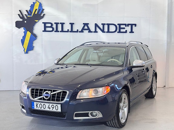 Volvo V70 2 of 27