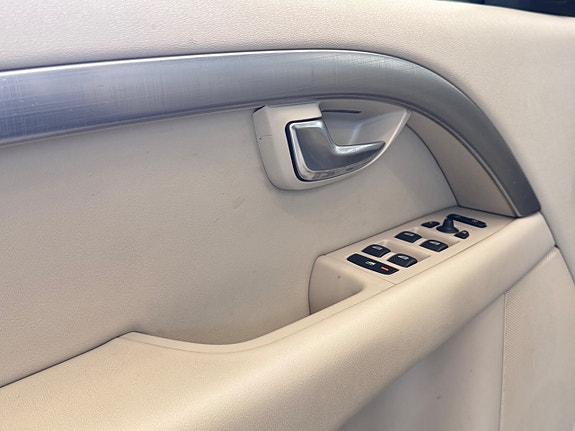Volvo V70 26 of 27