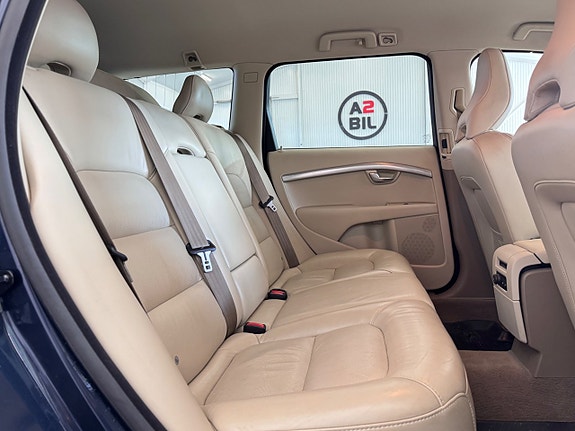 Volvo V70 17 of 27