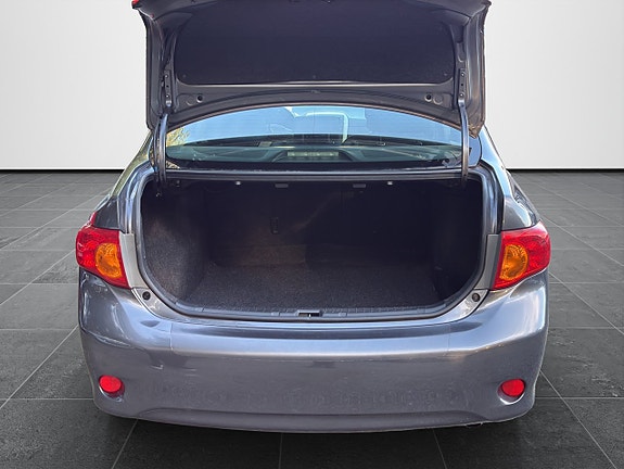 Toyota Corolla 17 of 30