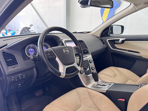 Volvo XC60 10 of 27