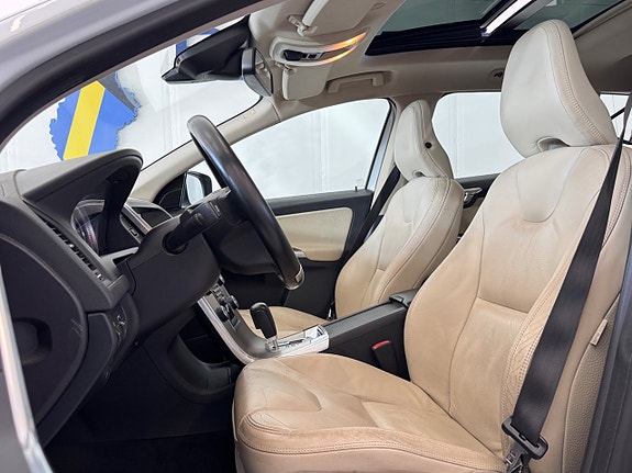 Volvo XC60 12 of 27