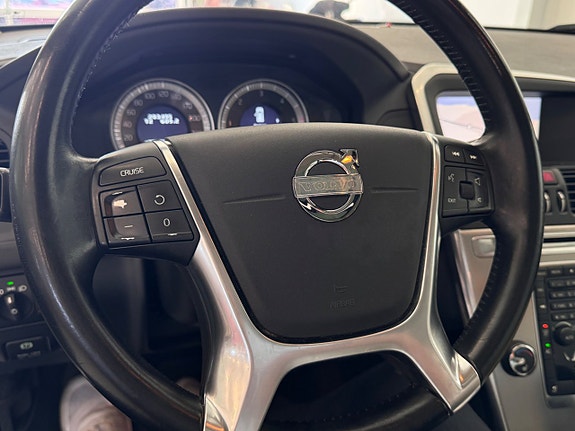 Volvo XC60 24 of 27