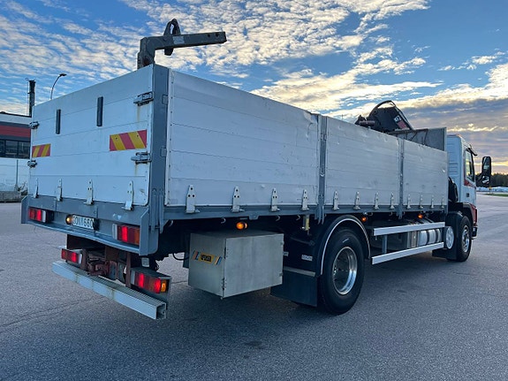 Volvo FM7 Brädgårdsbil med kran 4 of 12