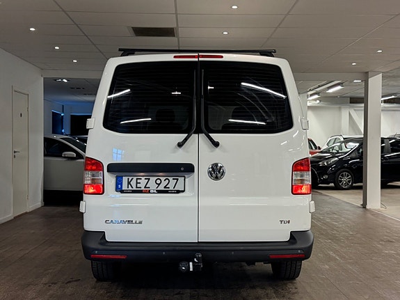 Volkswagen Caravelle 10 of 28
