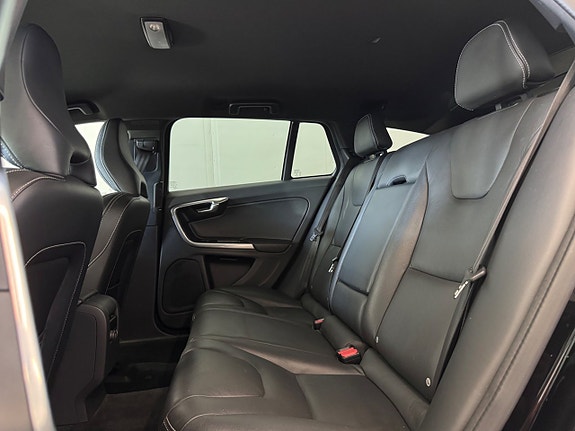 Volvo V60 17 of 27