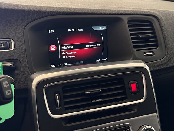 Volvo V60 22 of 27