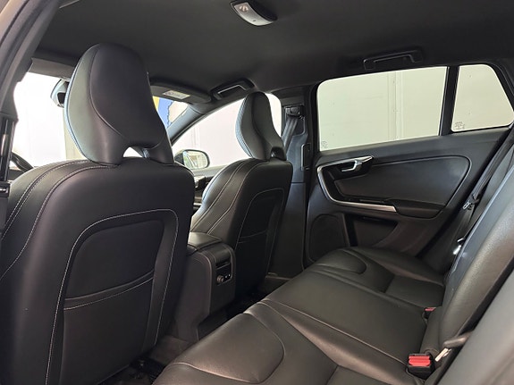 Volvo V60 15 of 27